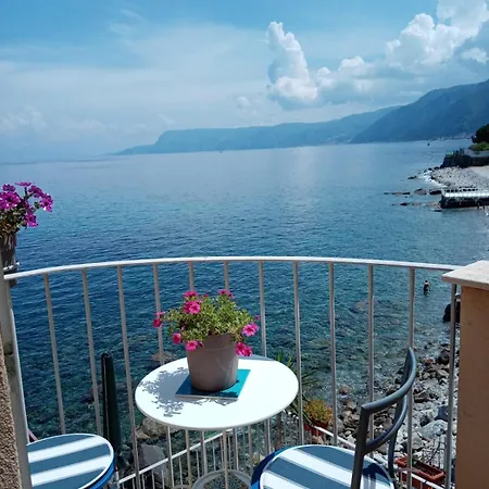 Bella Sera Apartment *